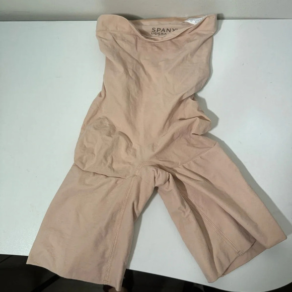 NWOT SPANX Higher Power Short -  L - Picture 3 of 5